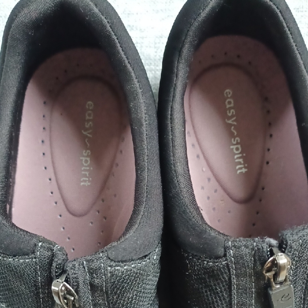 Easy Spirit Black Women's Shoes - Picture 3 of 6